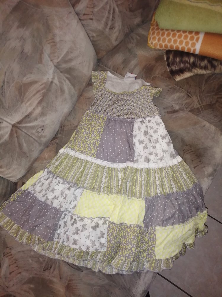 Kleid Gr 104 