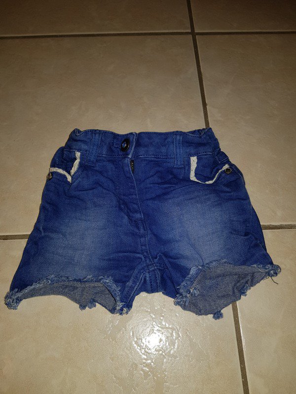 Kurze Hose Gr 98