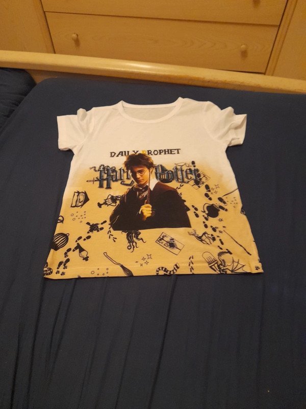 T Shirt gr 8 entspricht 122/128