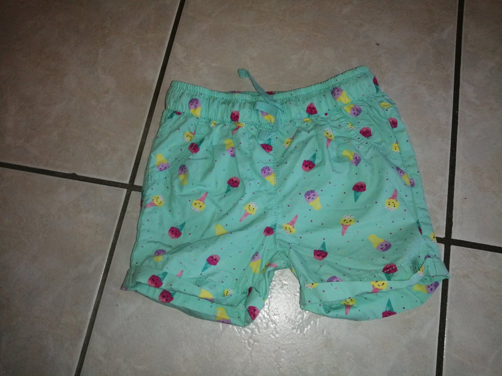 kurze Hose Gr 92