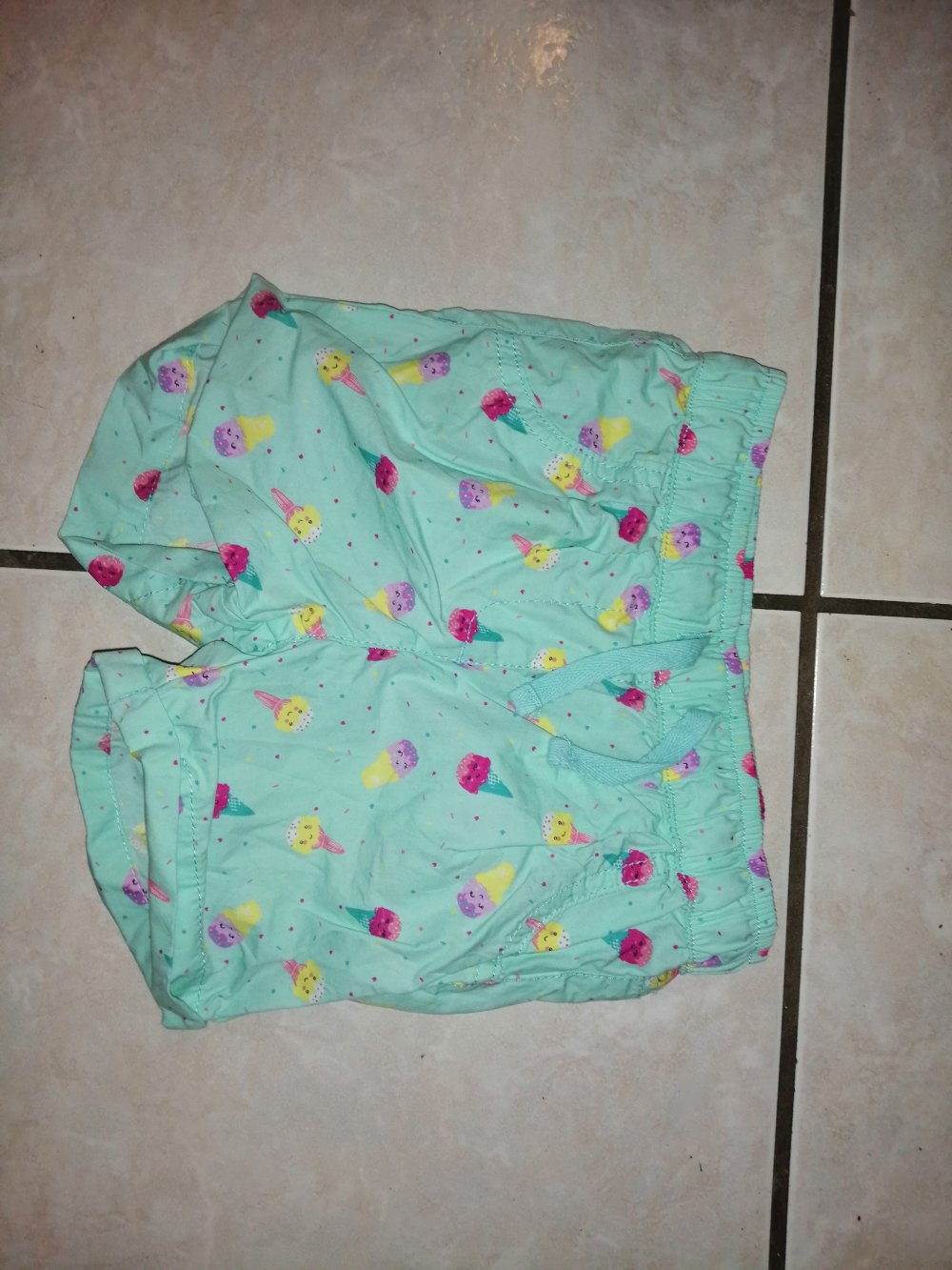 Kurze Hose Gr 92