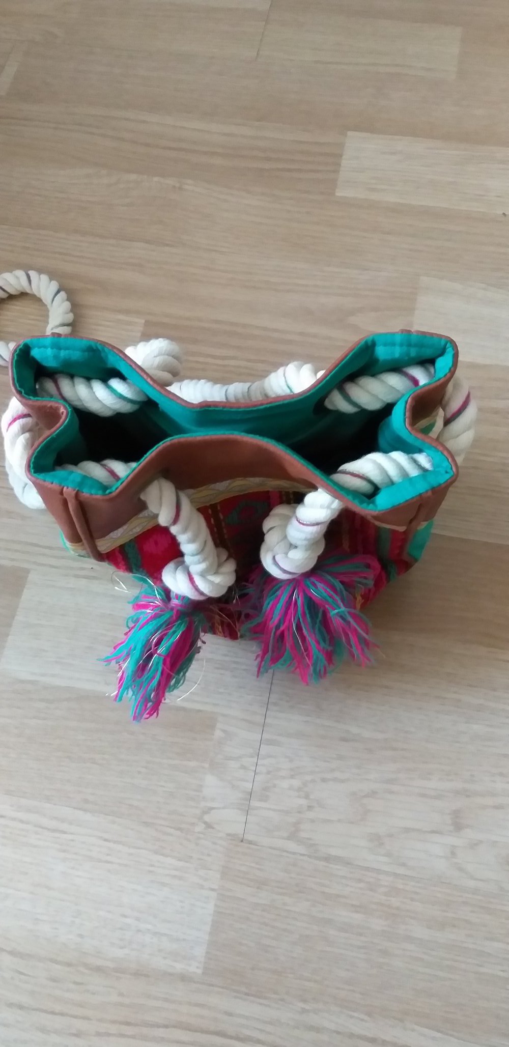 kleine Handtasche in Beutelform ca. 18 x 19 cm groß