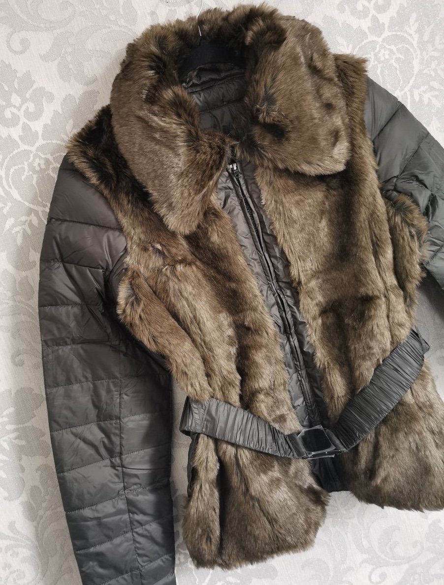 Laura Scott Daunenjacke Gr. 40 Kunstfell Gurtel Neu