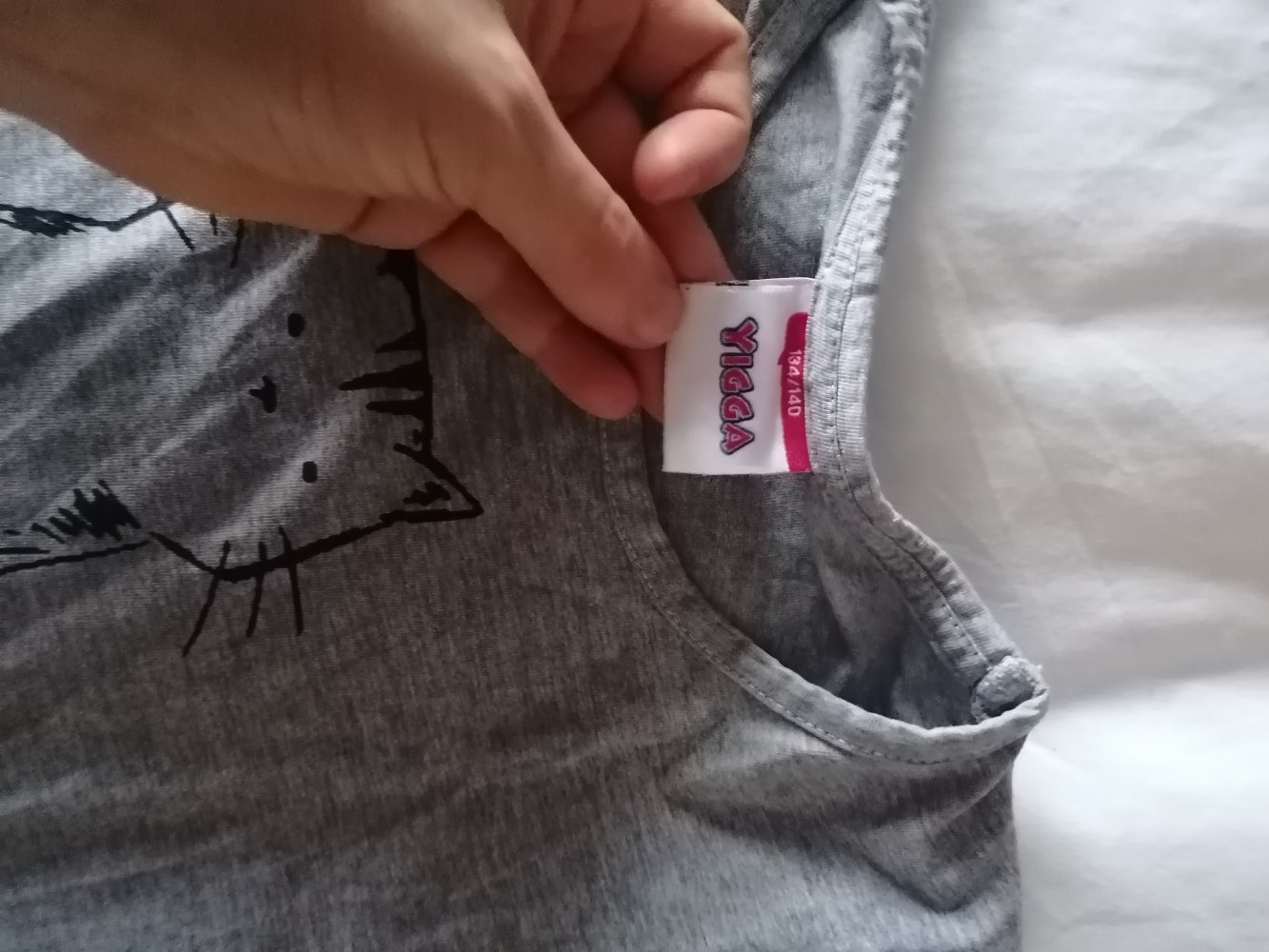 Yigga: graues Shirt mit Katzenprint Gr. 134/140