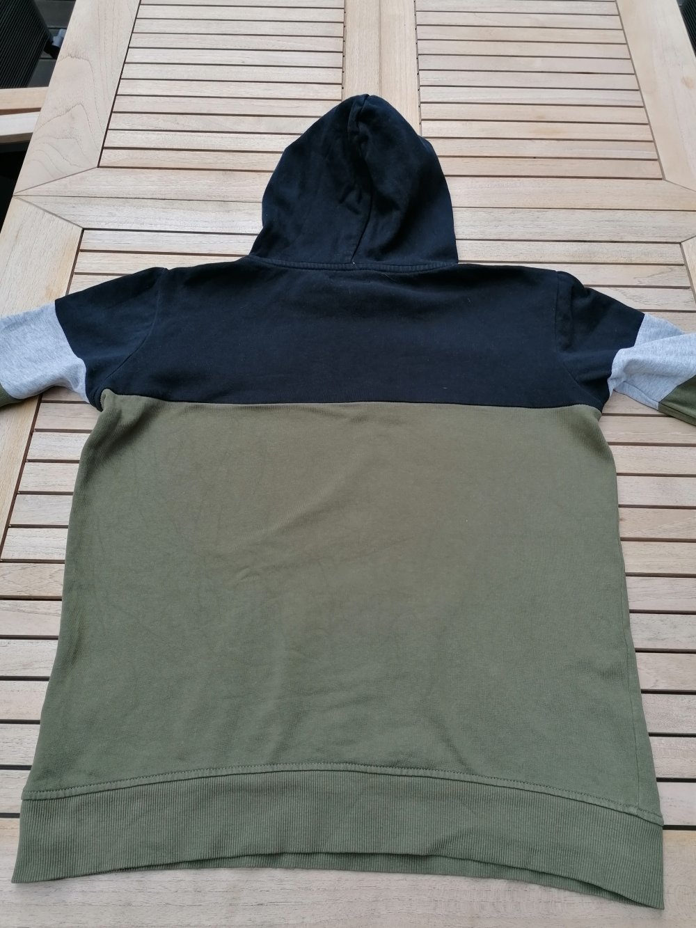 Manguun: toller Hoody Gr. 170-176