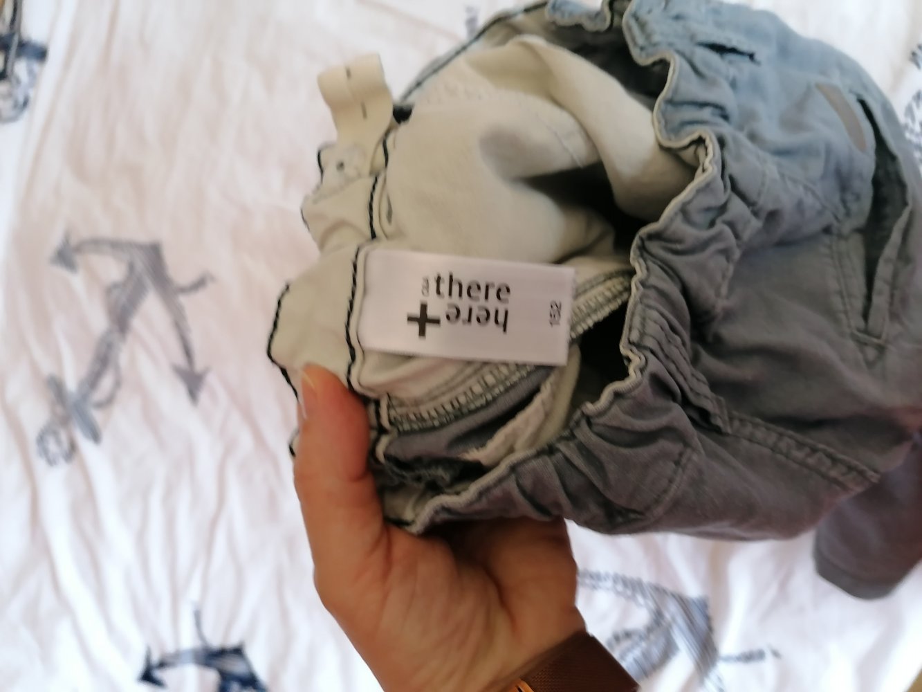 Here & There: knielange Shorts Gr. 152