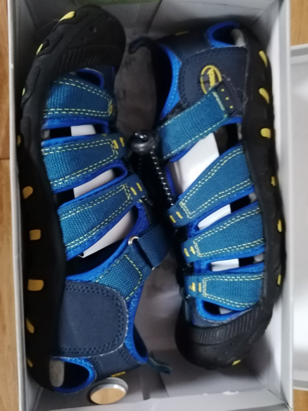 Bench: Outdoorsandalen Gr. 35