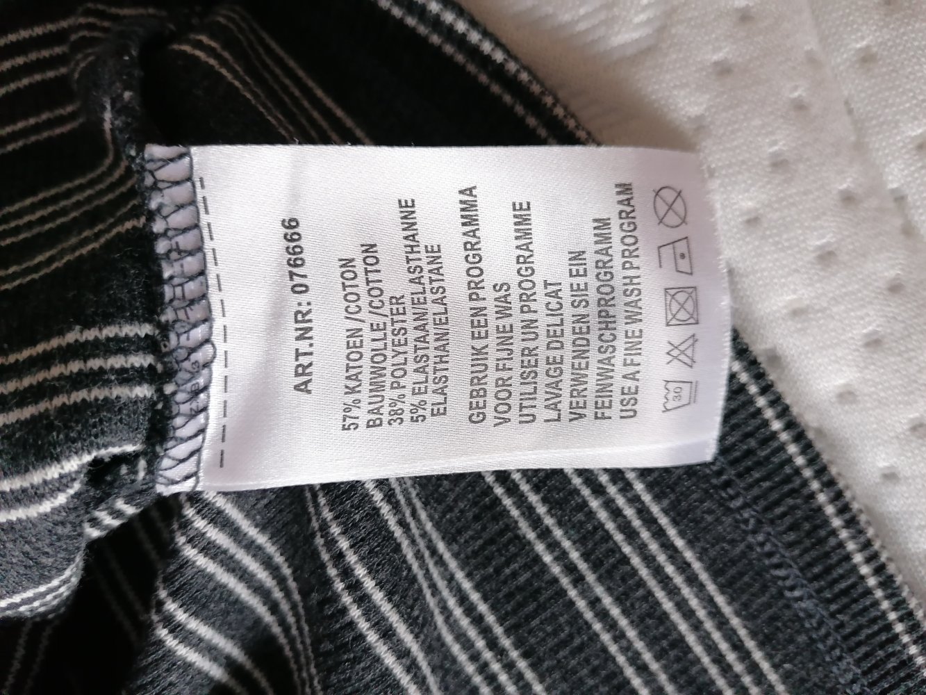JBC: gestreiftes Shirt mit Cut Out Schultern Gr. 134