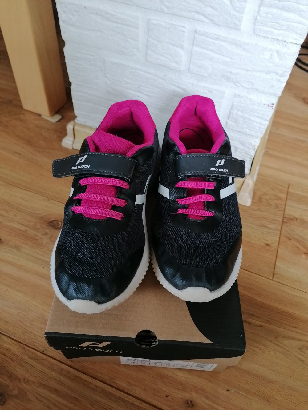 Pro Touch: Hallenturnschuhe Gr. 34