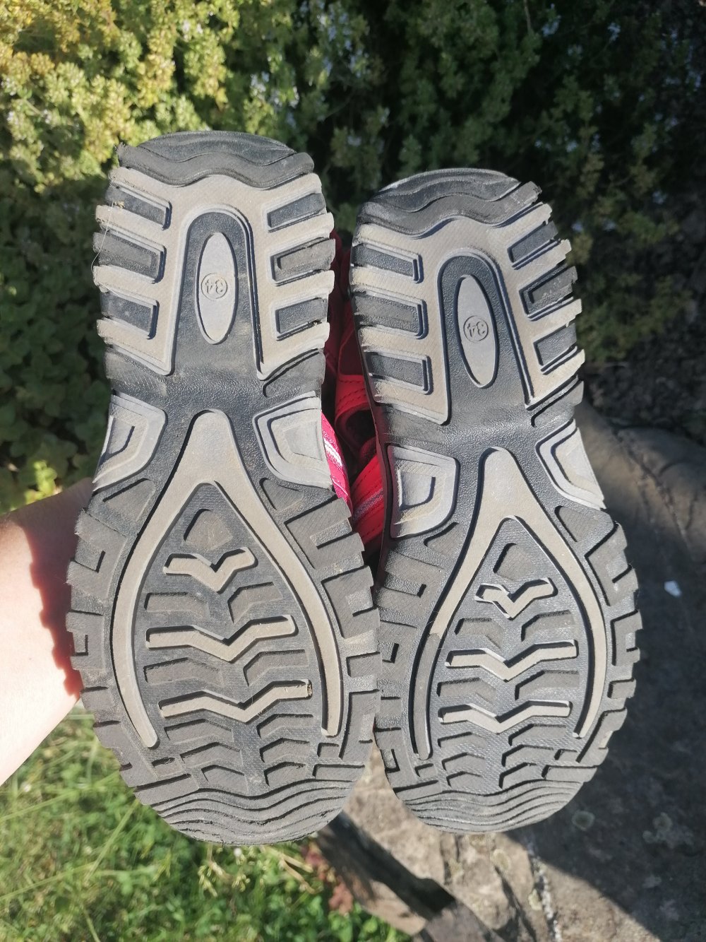 rote Outdoorsandalen Gr. 34