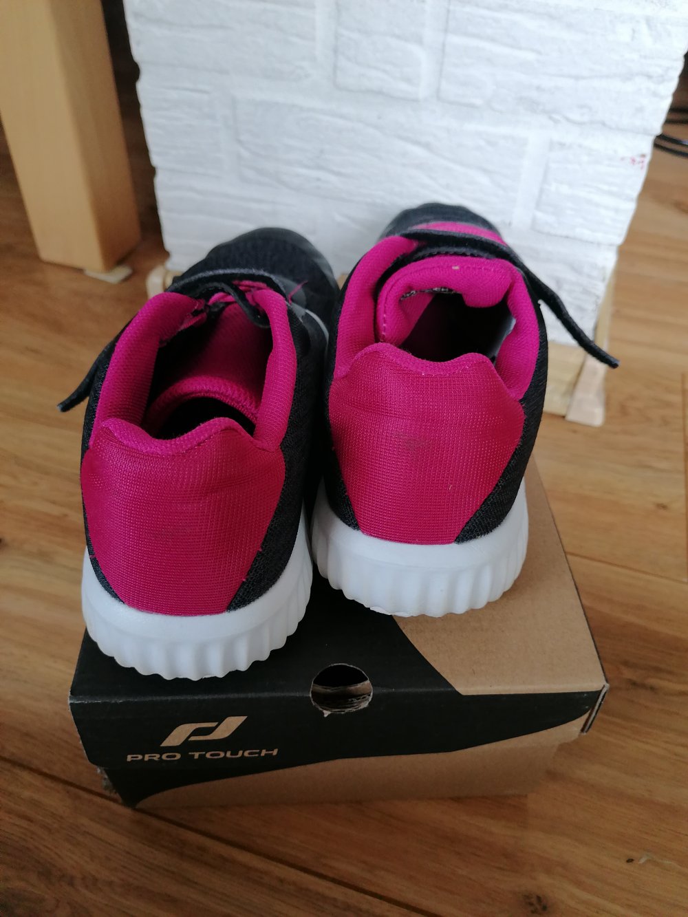 Pro Touch: Hallenturnschuhe Gr. 34