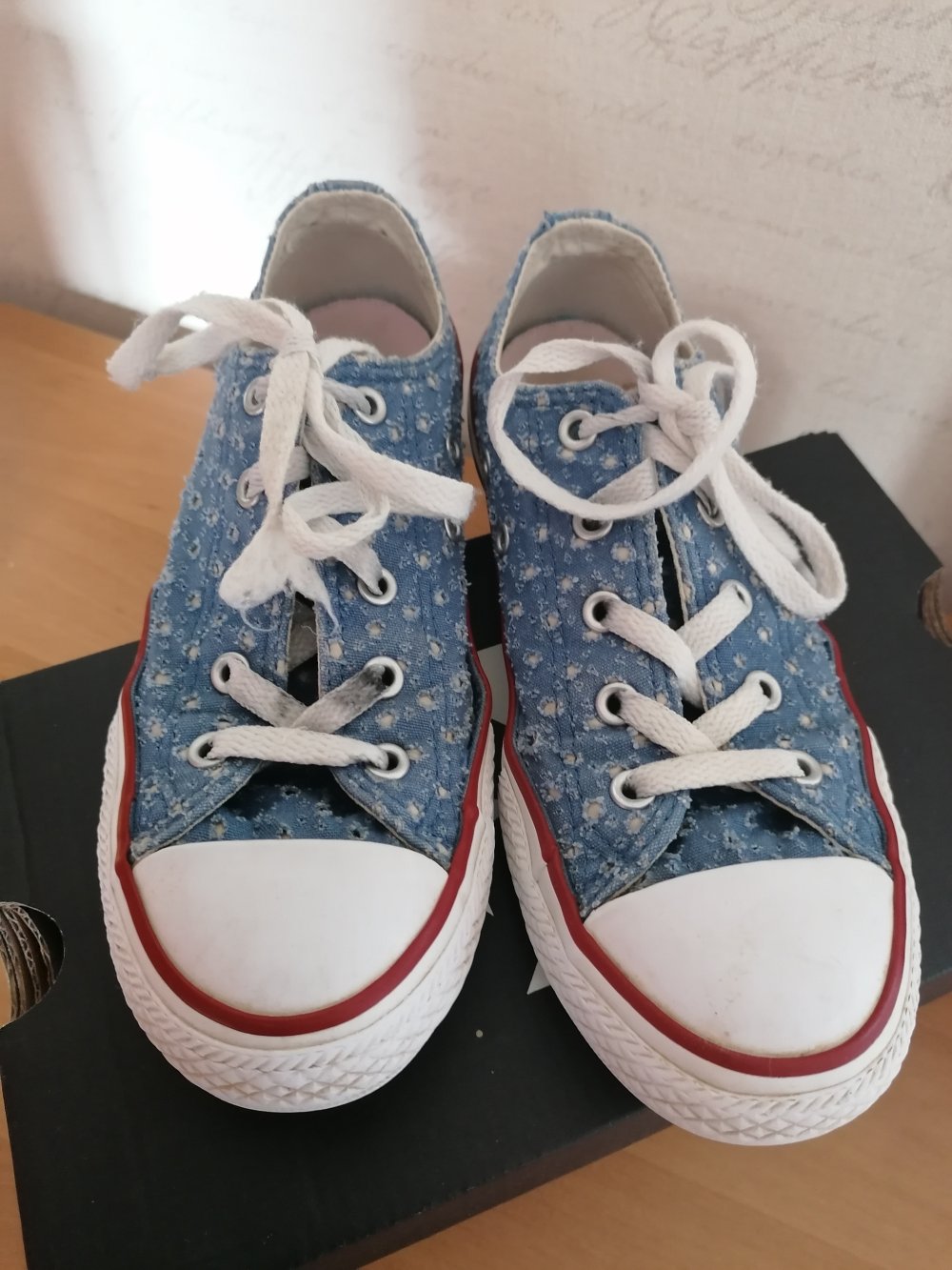Converse: Segeltuchschuhe Gr. 33,5