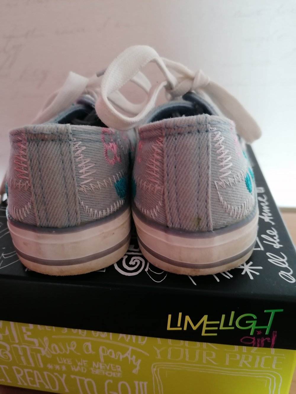 Limelight: bunte Segeltuchschuhe Gr. 33