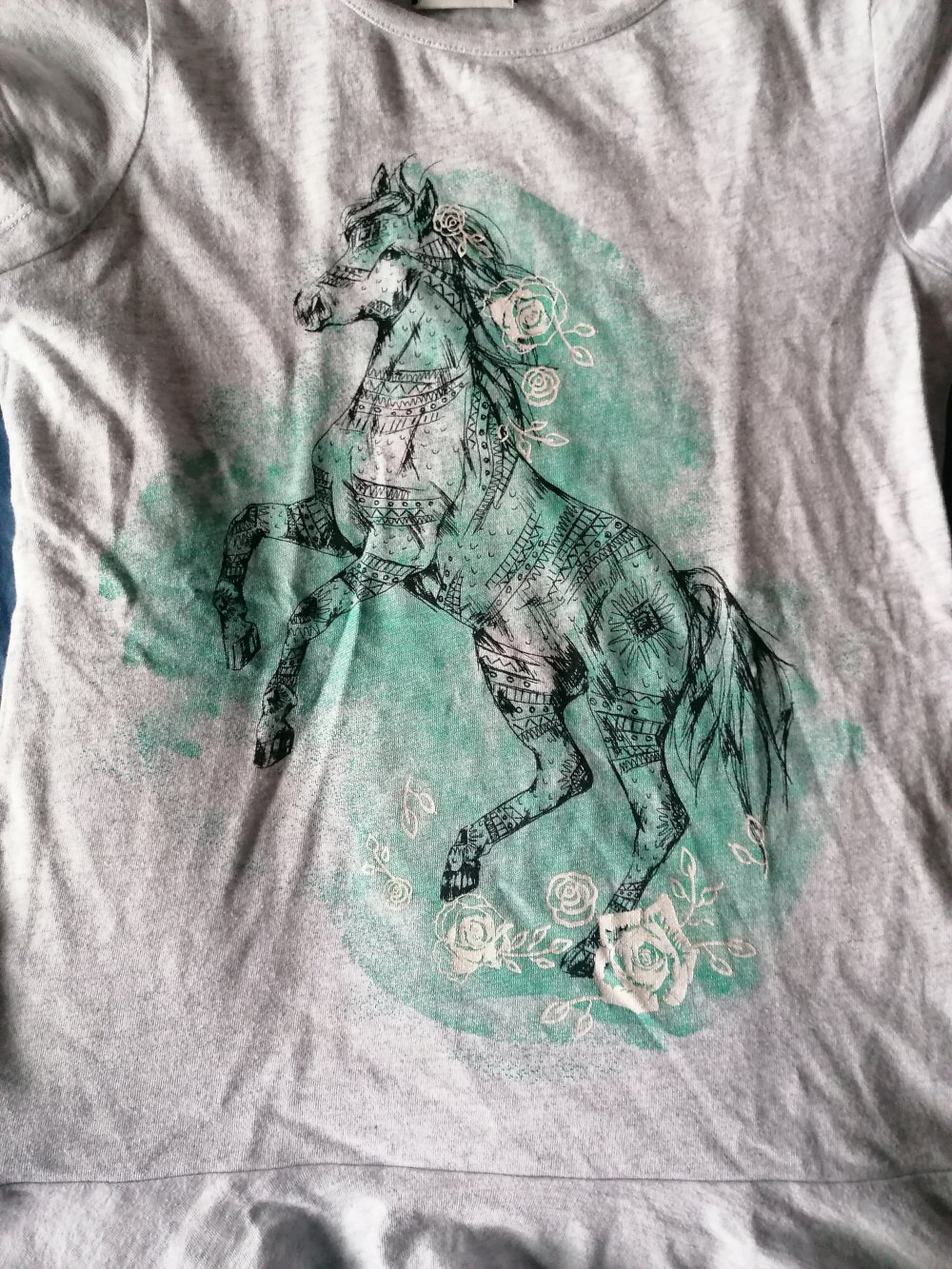 Yigga: hellgraues Tunikashirt mit Pferdeprint Gr. 134/140
