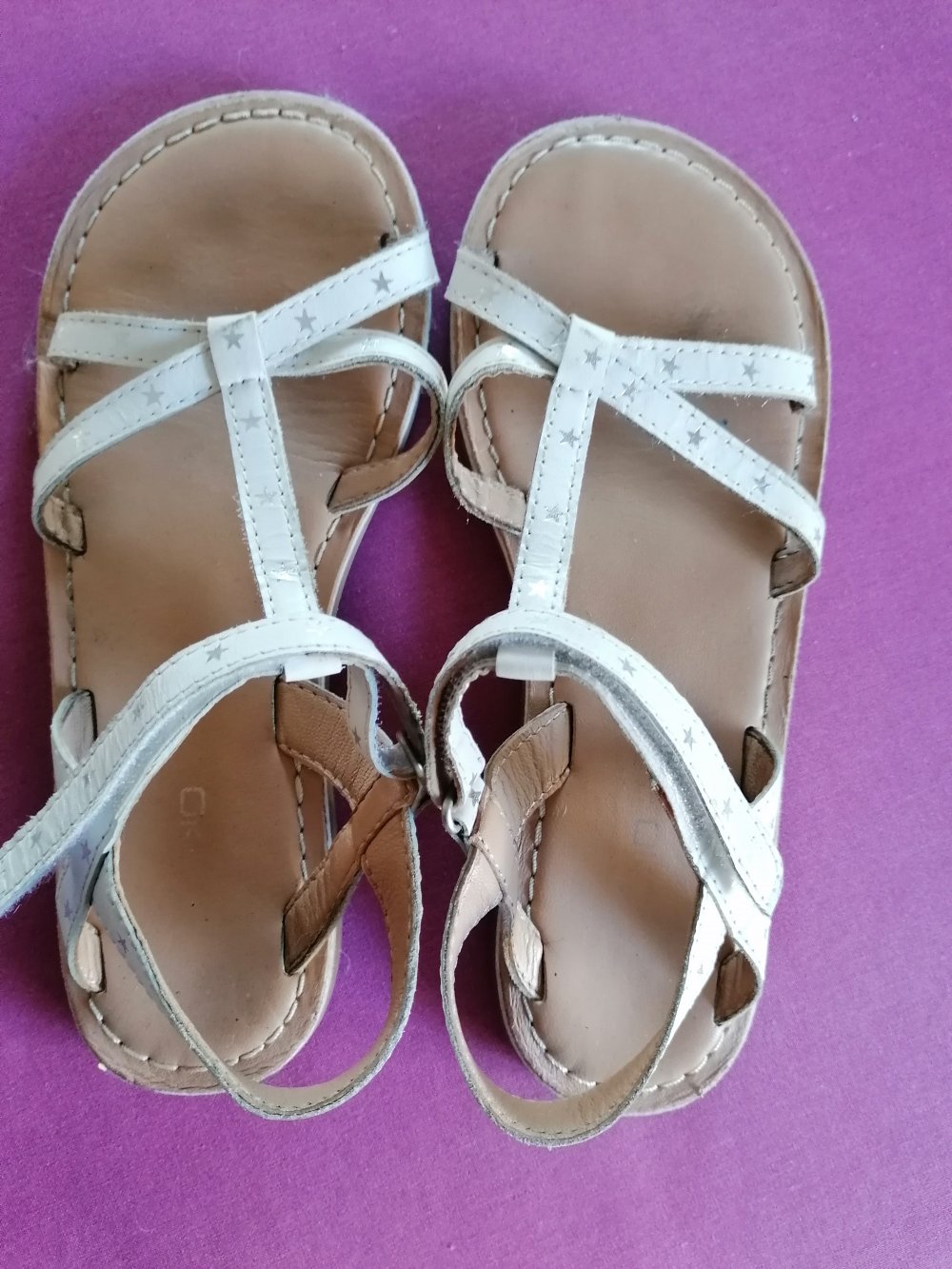 Okaidi: weiße Sandalen mit Sternchen Gr. 34