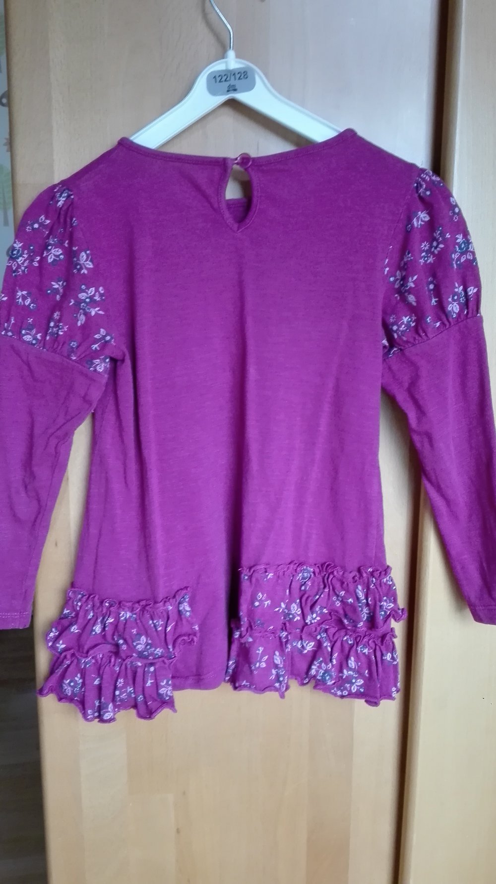 Dunnes: pinke Tunika mit Schmetterlingen, Blumen, Rüschen Gr. 98