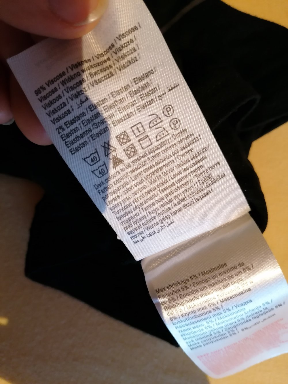 Name it: schwarzes Langarmshirt mit Aufschrift, Gr. 116