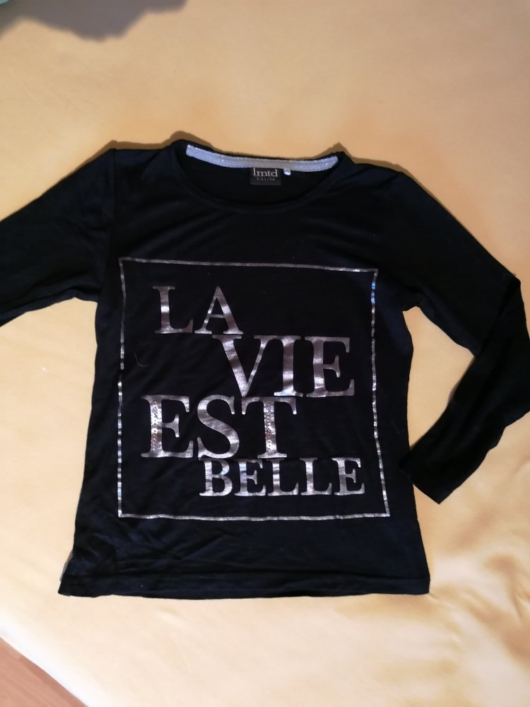 Name it: schwarzes Langarmshirt mit Aufschrift, Gr. 116