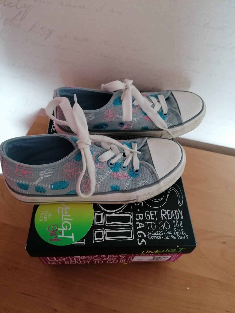 Limelight: bunte Segeltuchschuhe Gr. 33