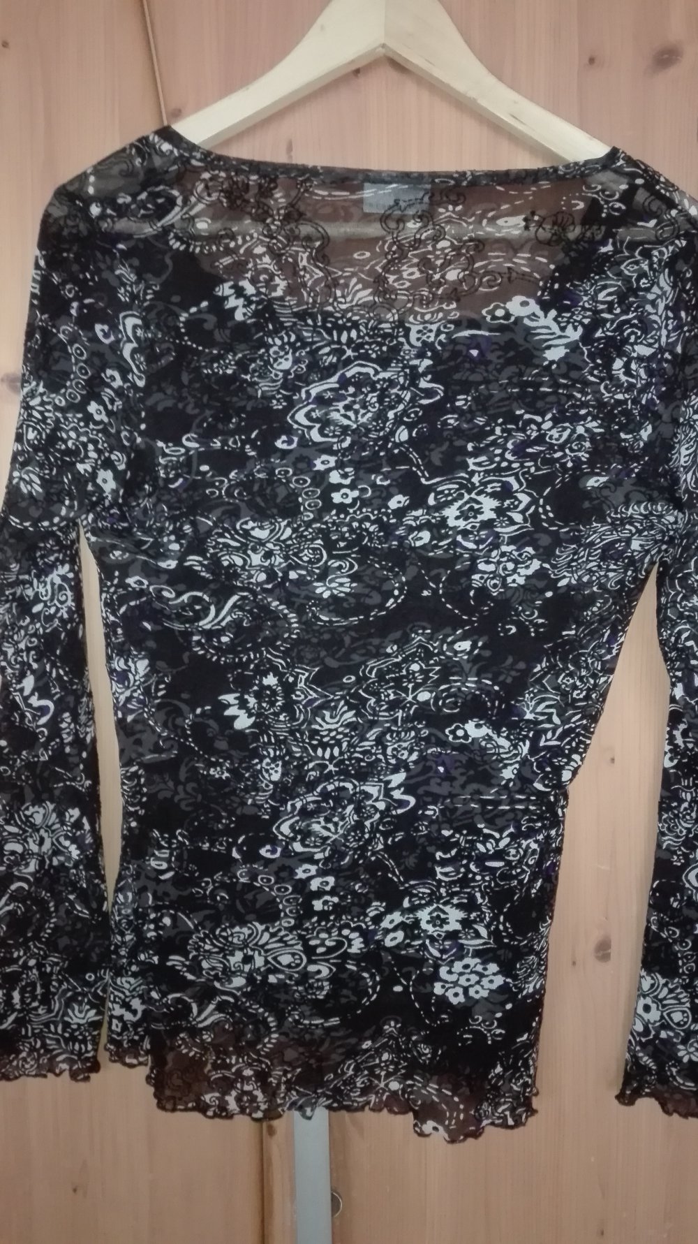 Street One: filigranes 2in1 Top schwarz mit floralem Muster, Gr. 36