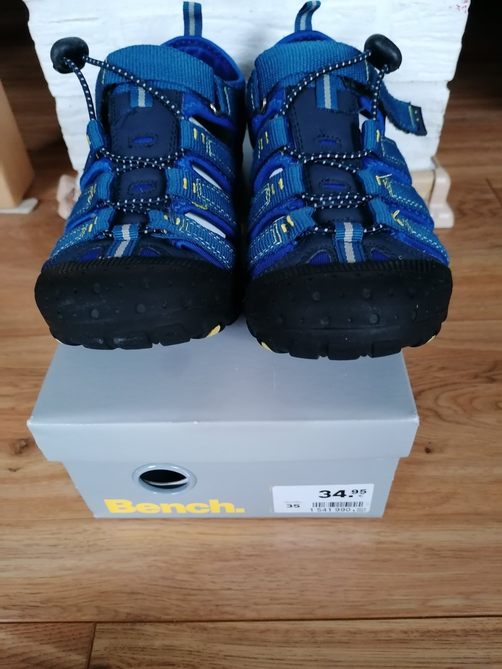 Bench: Outdoorsandalen Gr. 35