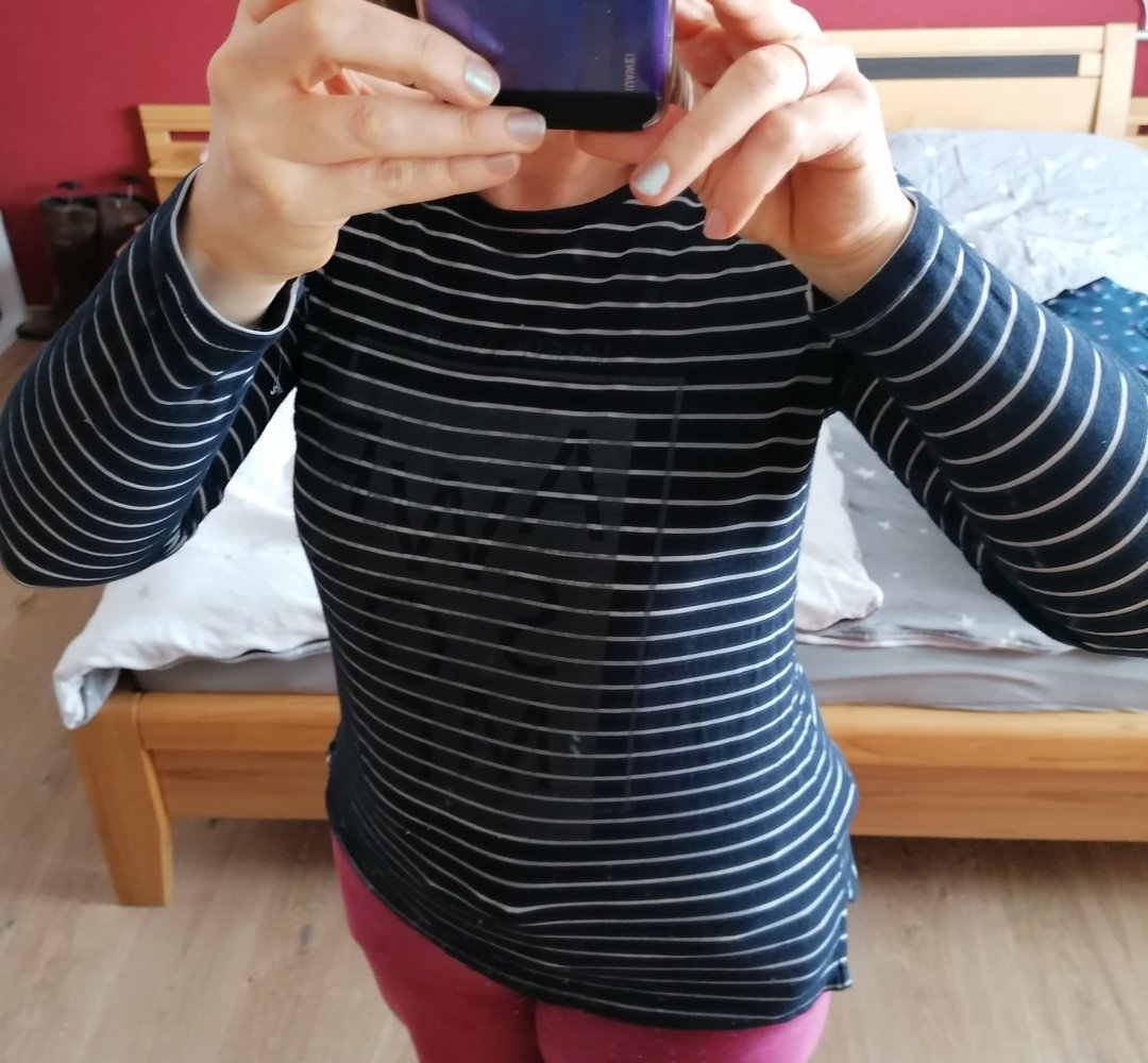 s.Oliver: dunkelblaues Viskoseshirt mit Streifen Gr. 38