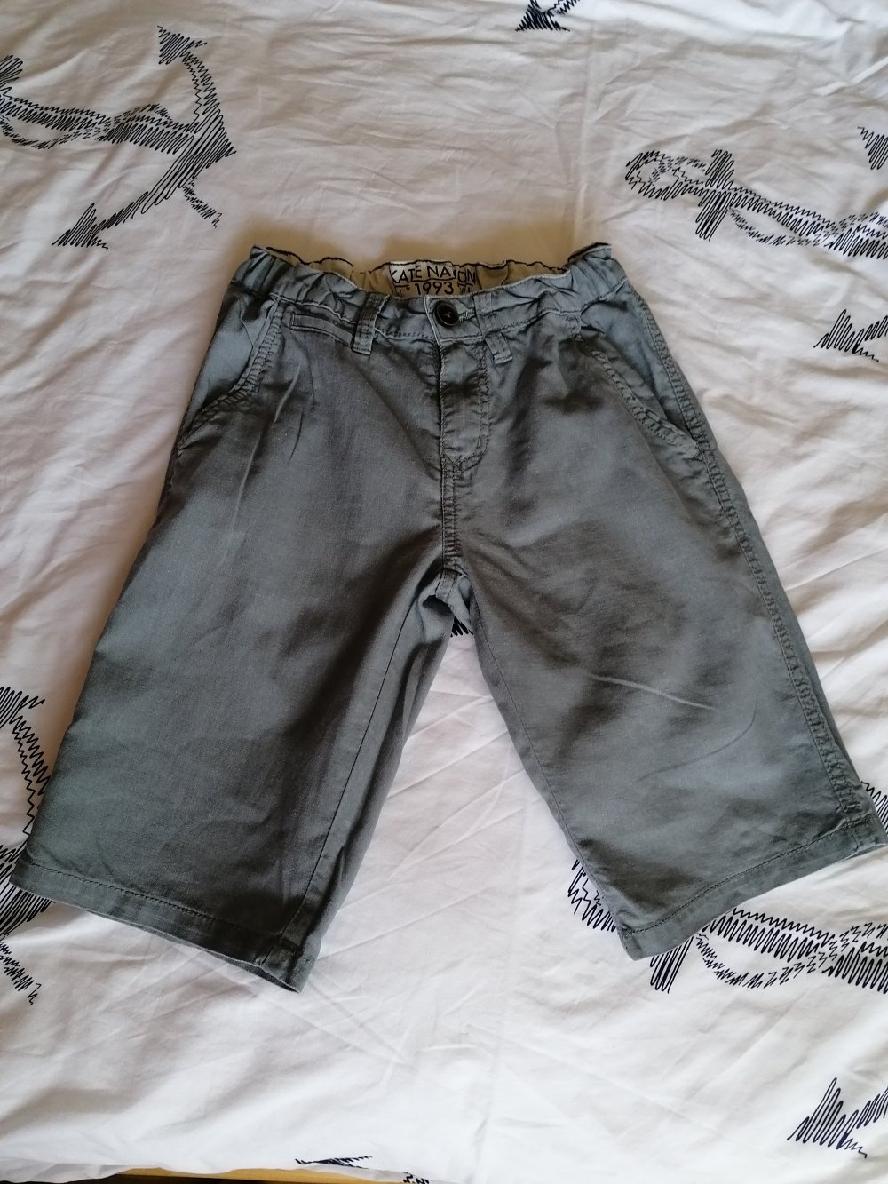 Here & There: knielange Shorts Gr. 152