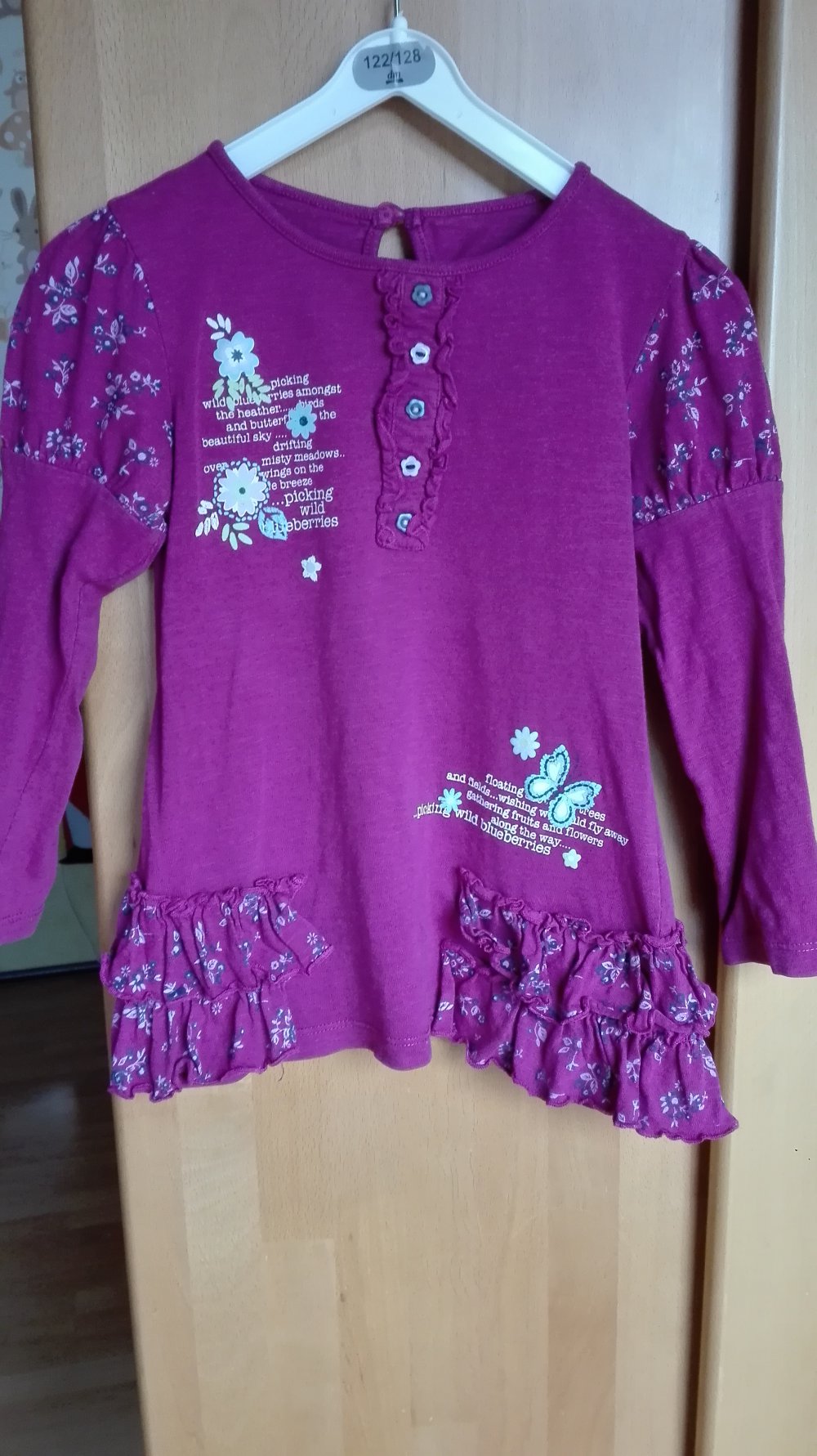 Dunnes: pinke Tunika mit Schmetterlingen, Blumen, Rüschen Gr. 98