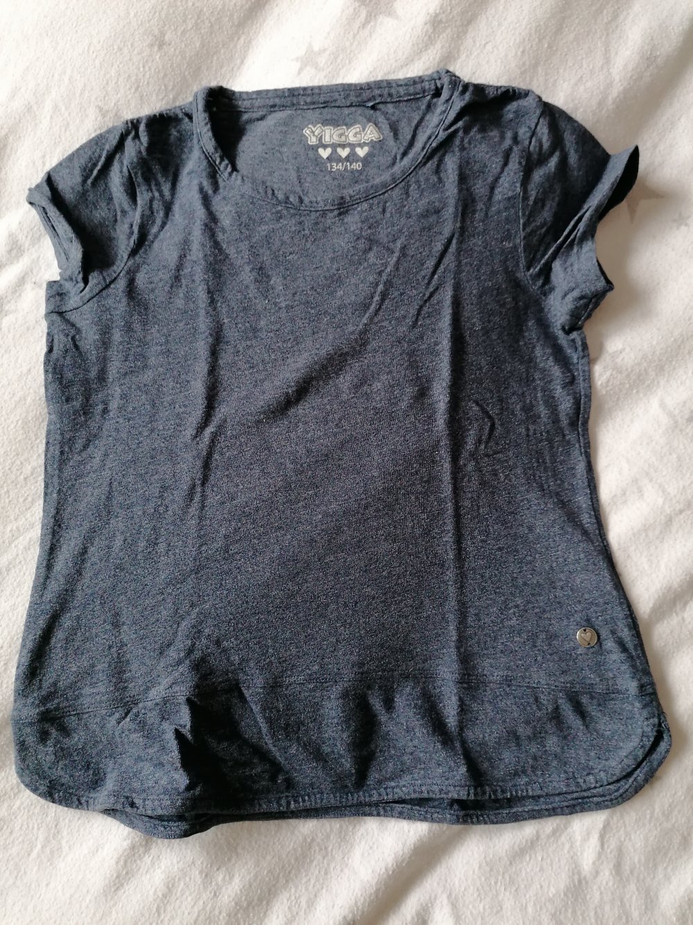 Yigga: zwei blaue Basic-Shirts Gr. 134/140