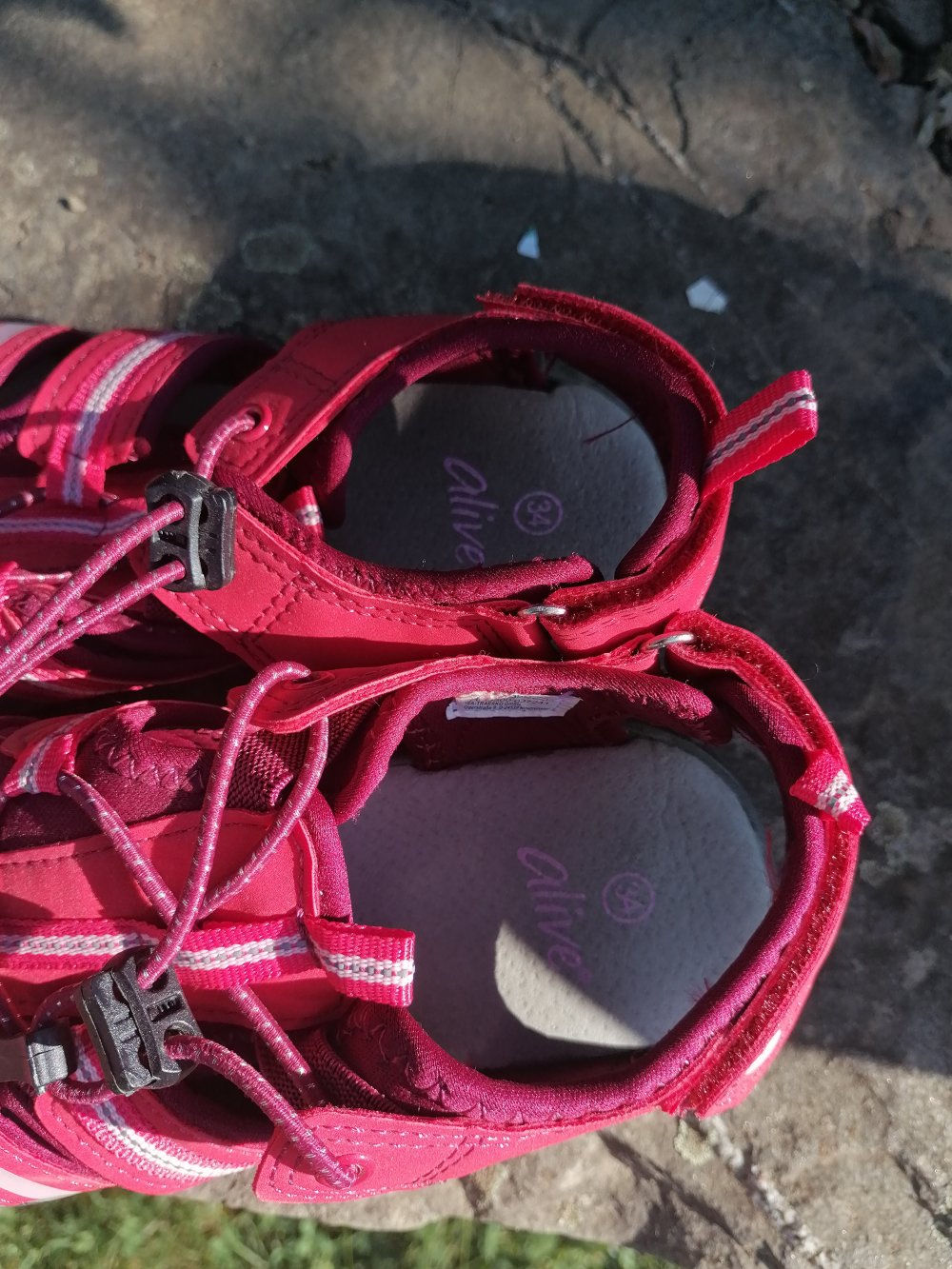 rote Outdoorsandalen Gr. 34
