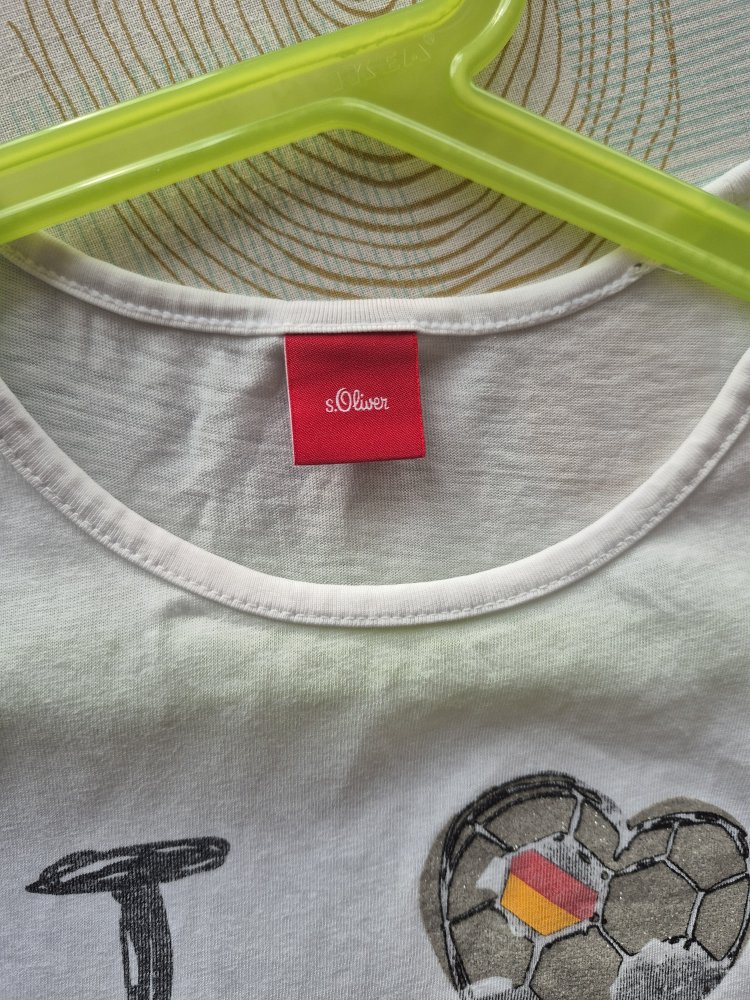 s.Oliver: weißes Shirt mit Aufdruck Gr. 140