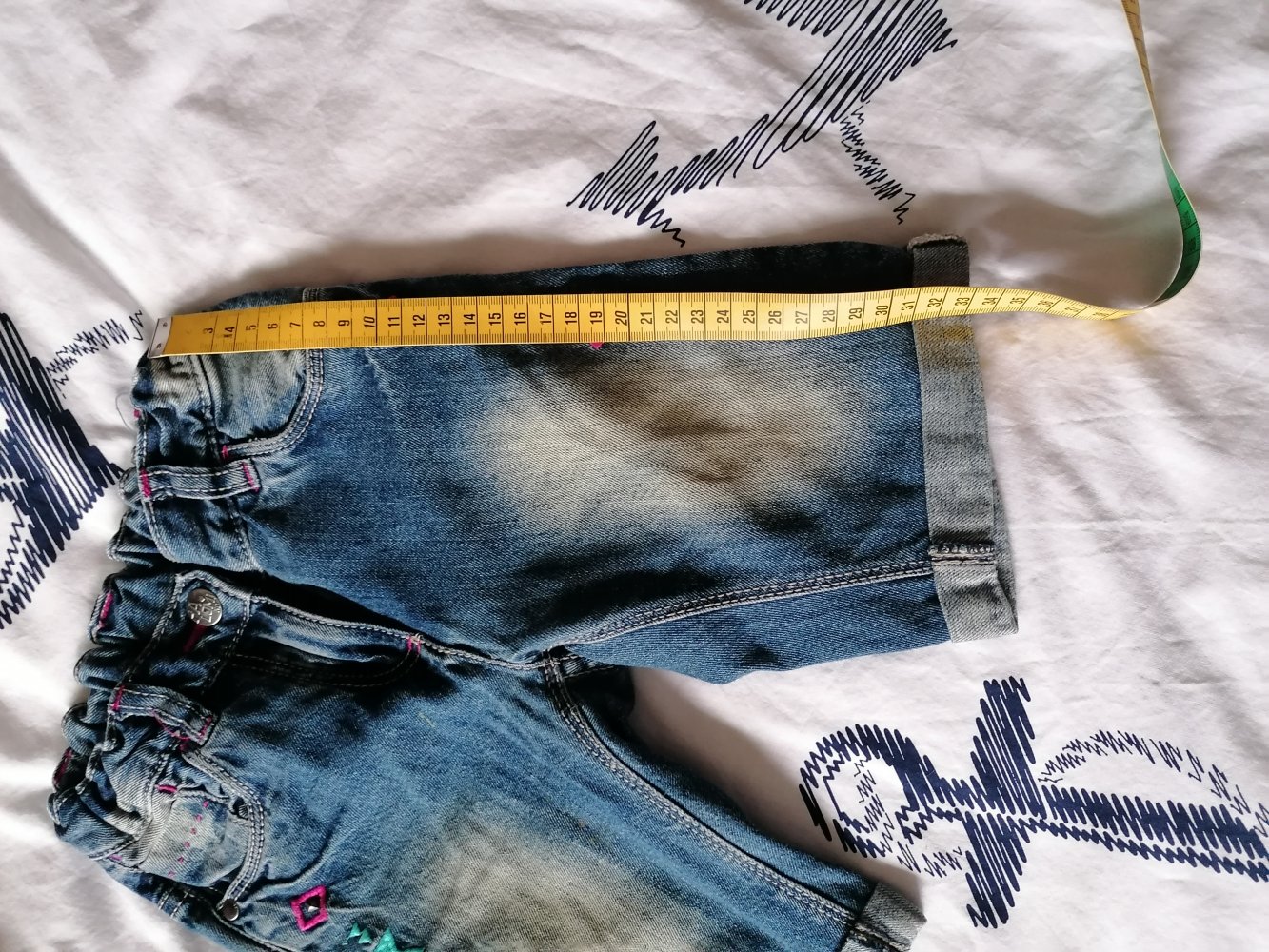 Knielange Short mit Stickereien Gr. 116