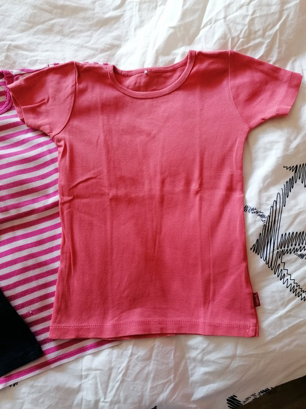 Dreierpack Basicshirts Gr. 122/128