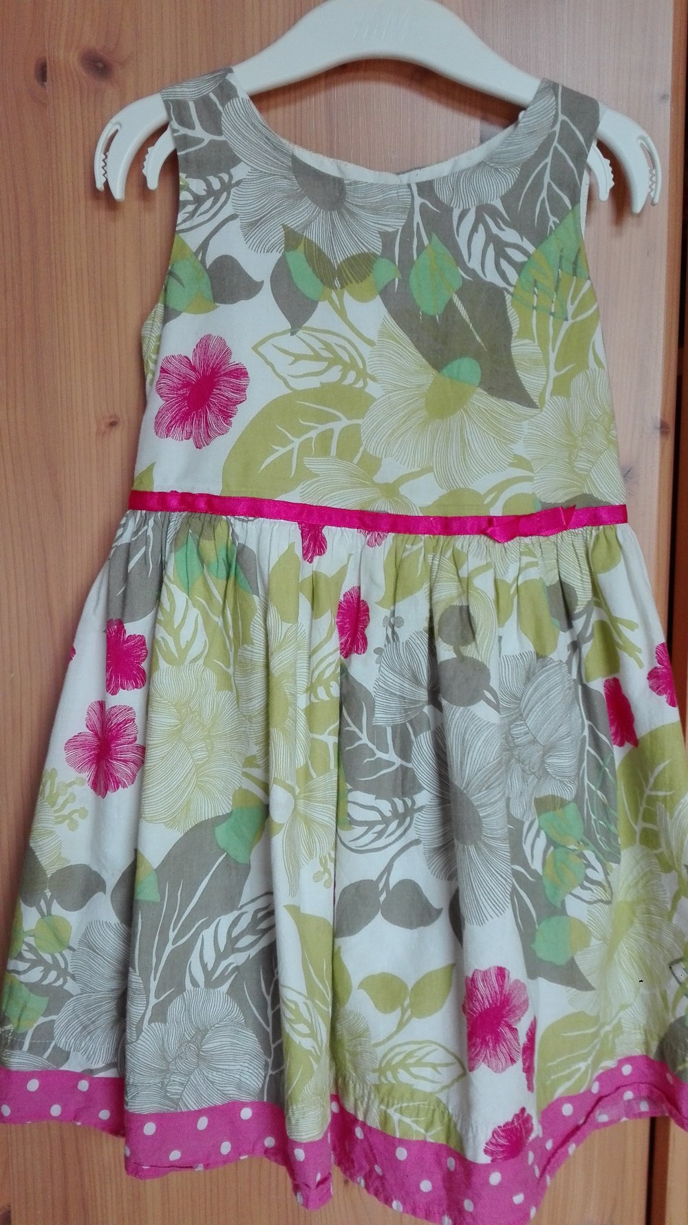 F&F - zauberhaftes Sommerkleid Gr. 92/98