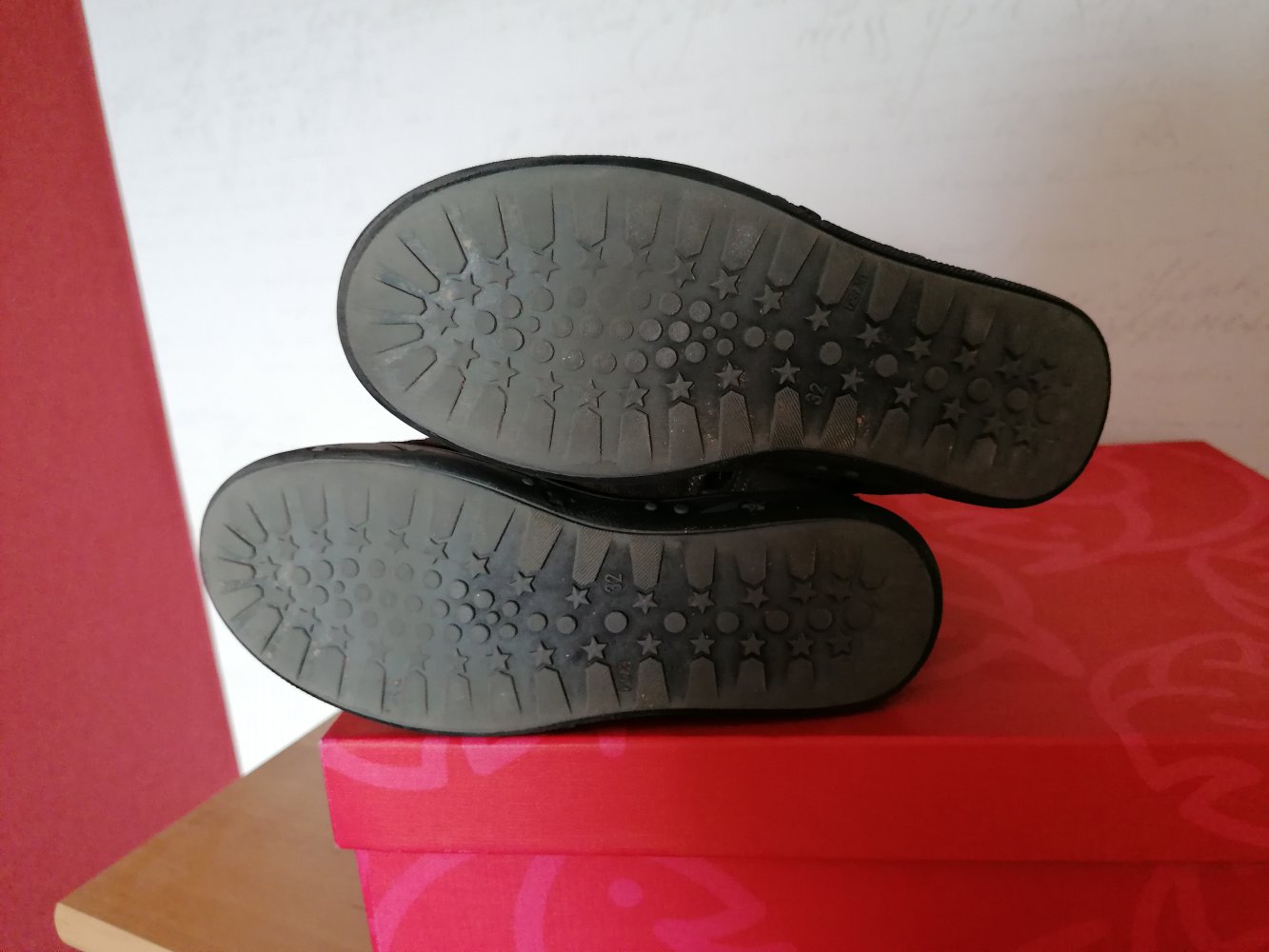 Lepi: Wildlederstiefel mit Glitzersternen Gr. 32