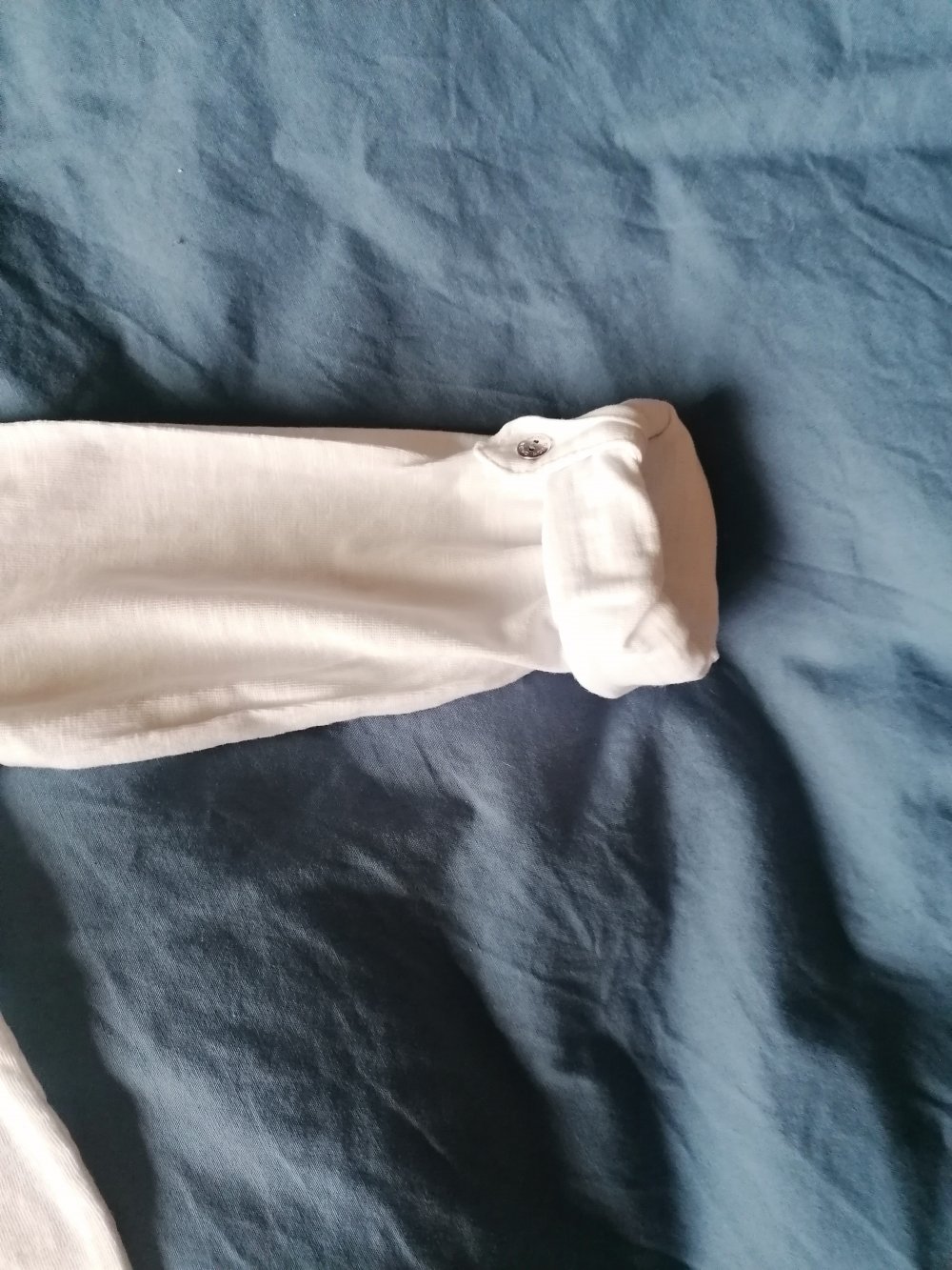 Okaidi: weißes Langarmshirt mit Peace-Applikation Gr. 140