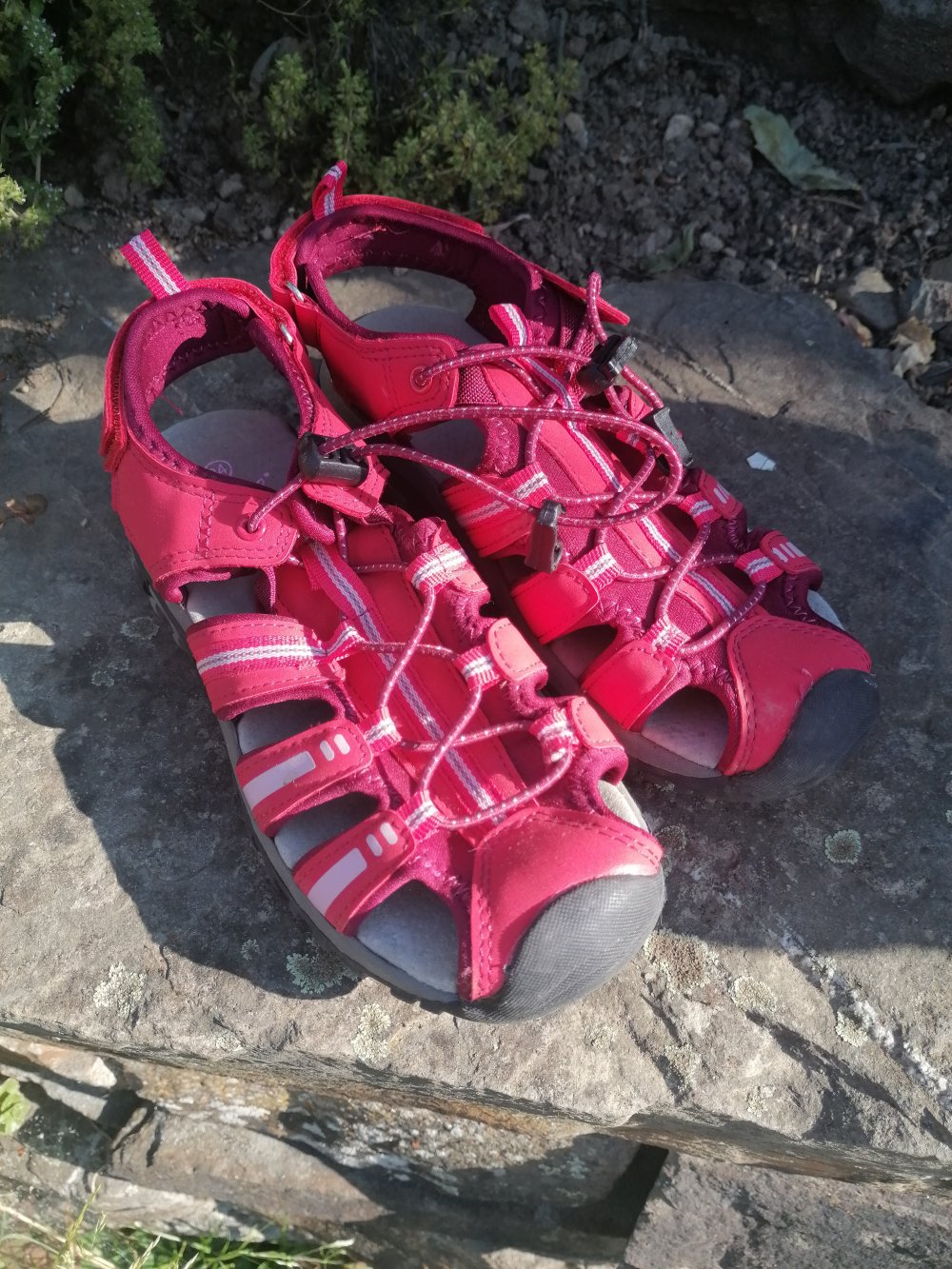 rote Outdoorsandalen Gr. 34