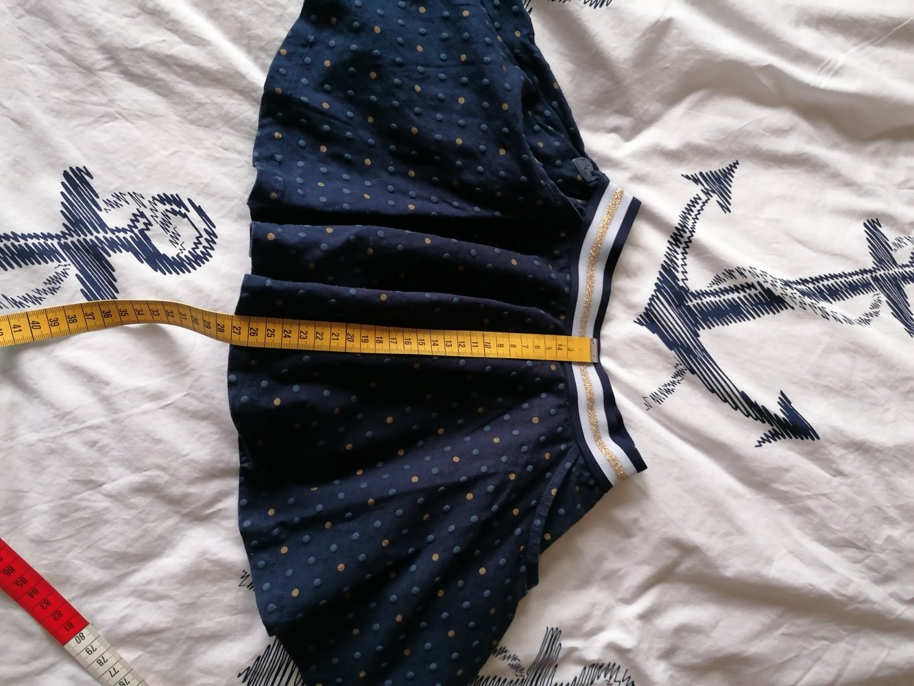 Jubel: Blauer Rock schwingend Gr. 116
