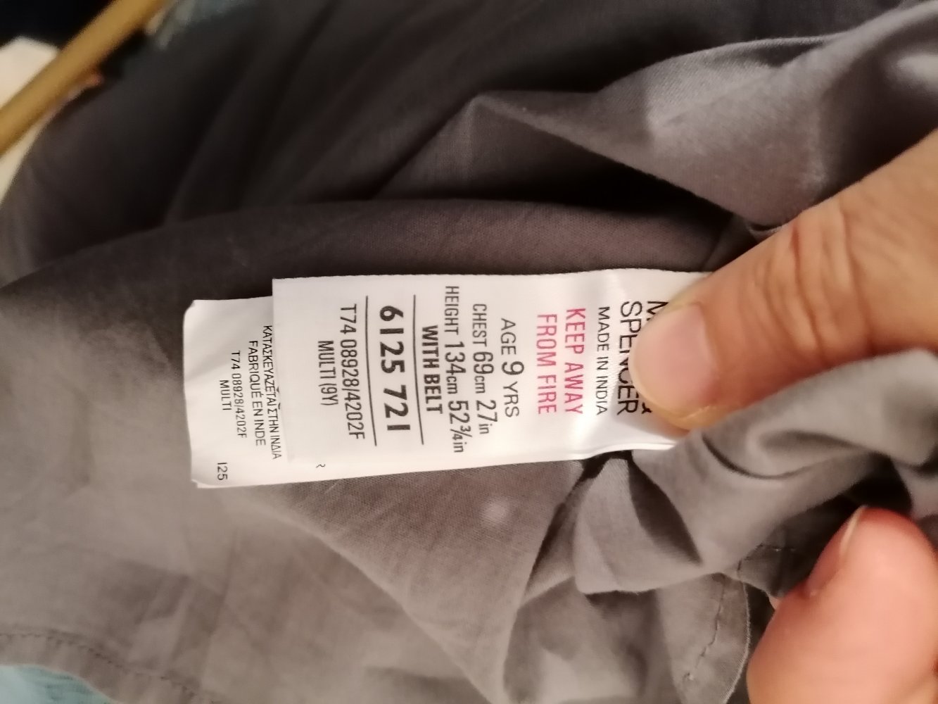 Marks & Spencers schlammfarbenes / graues Sommerkleid mit buntem Print Gr 134