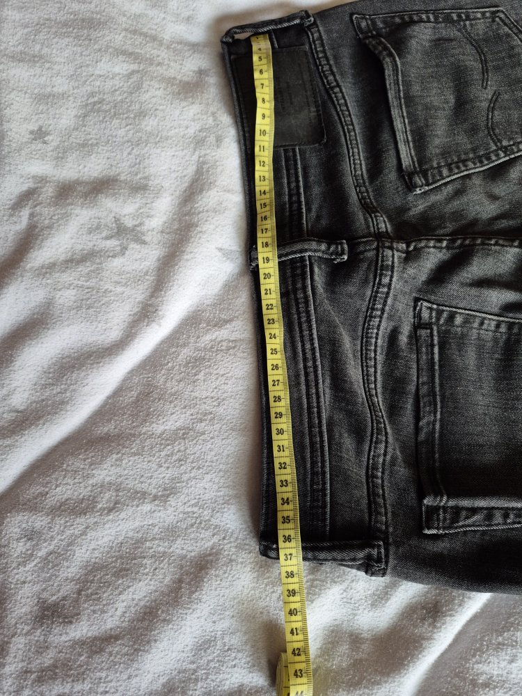 Jack & Jones: schwarz-graue Jeans Gr. 29/32