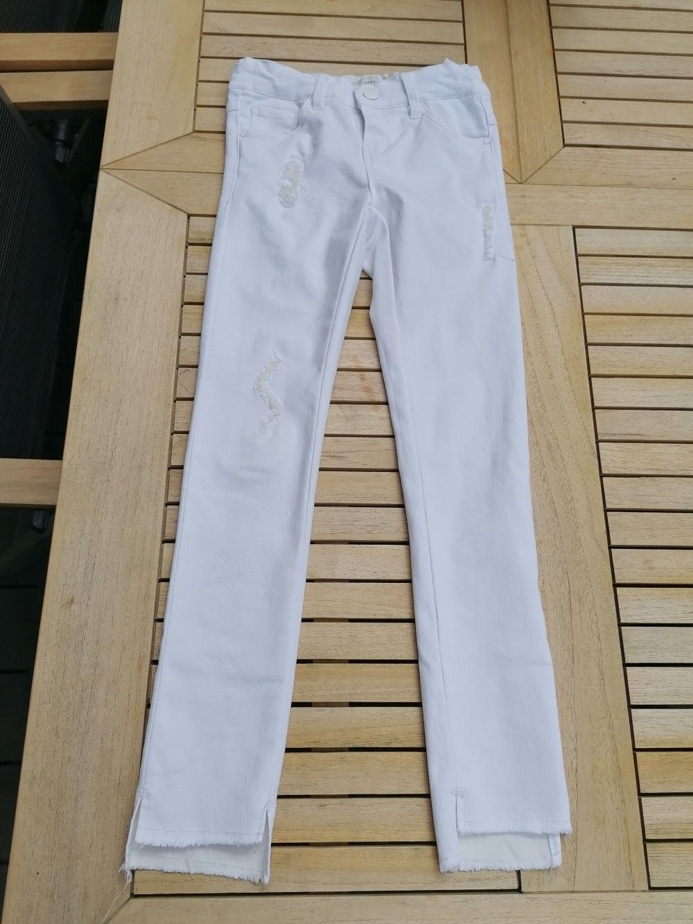 Name it: weiße Skinny Jeans mit tollen Details Gr. 134