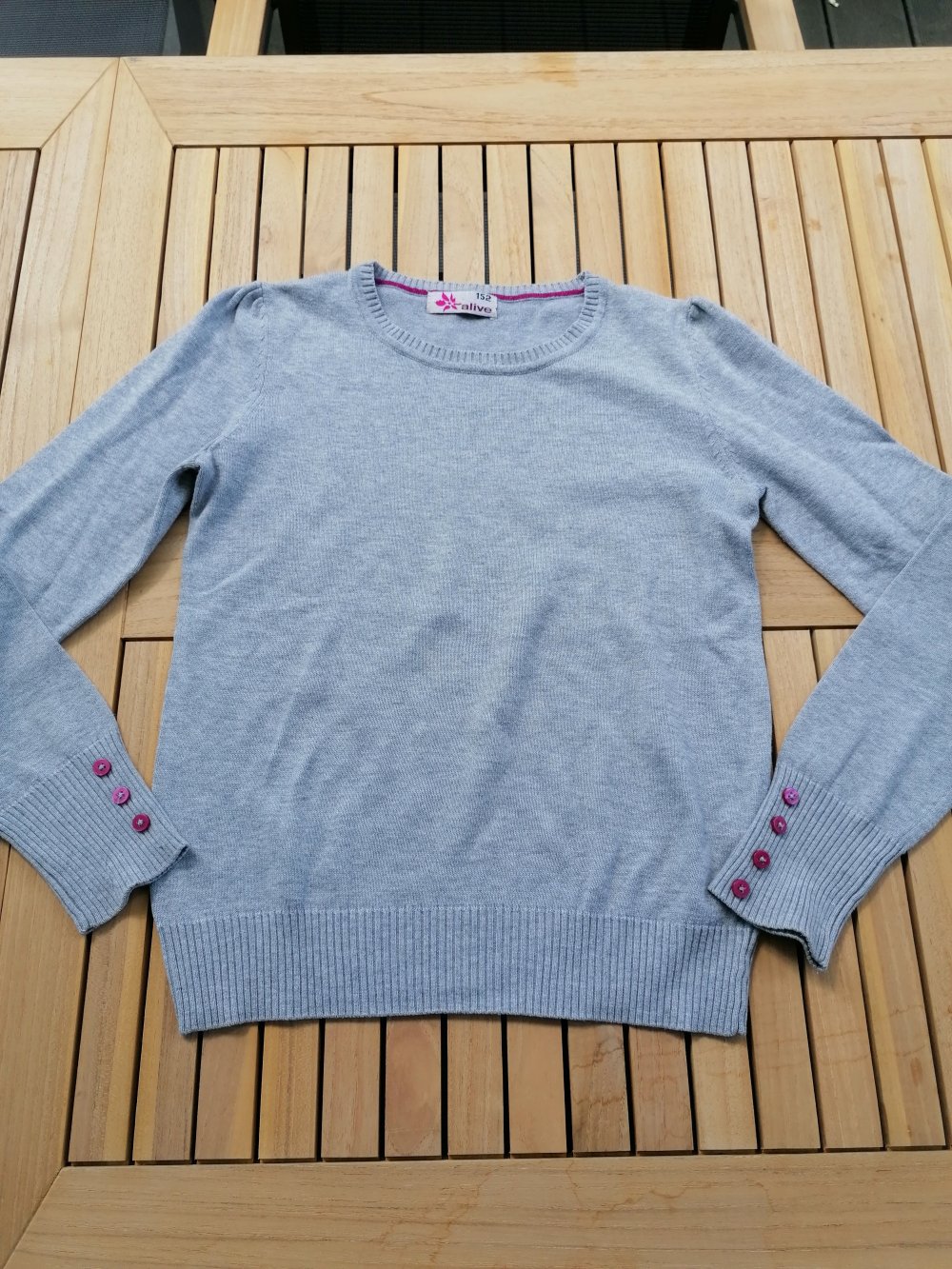 Hellgrauer schlichter Feinstrickpullover Gr. 152