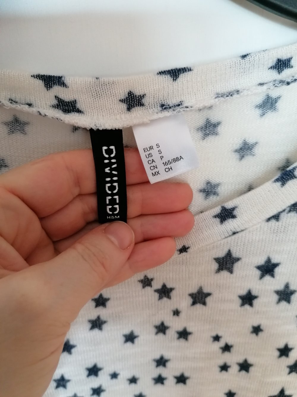 H&M: toller dünner Langarmpulli mit Sternen Gr. S