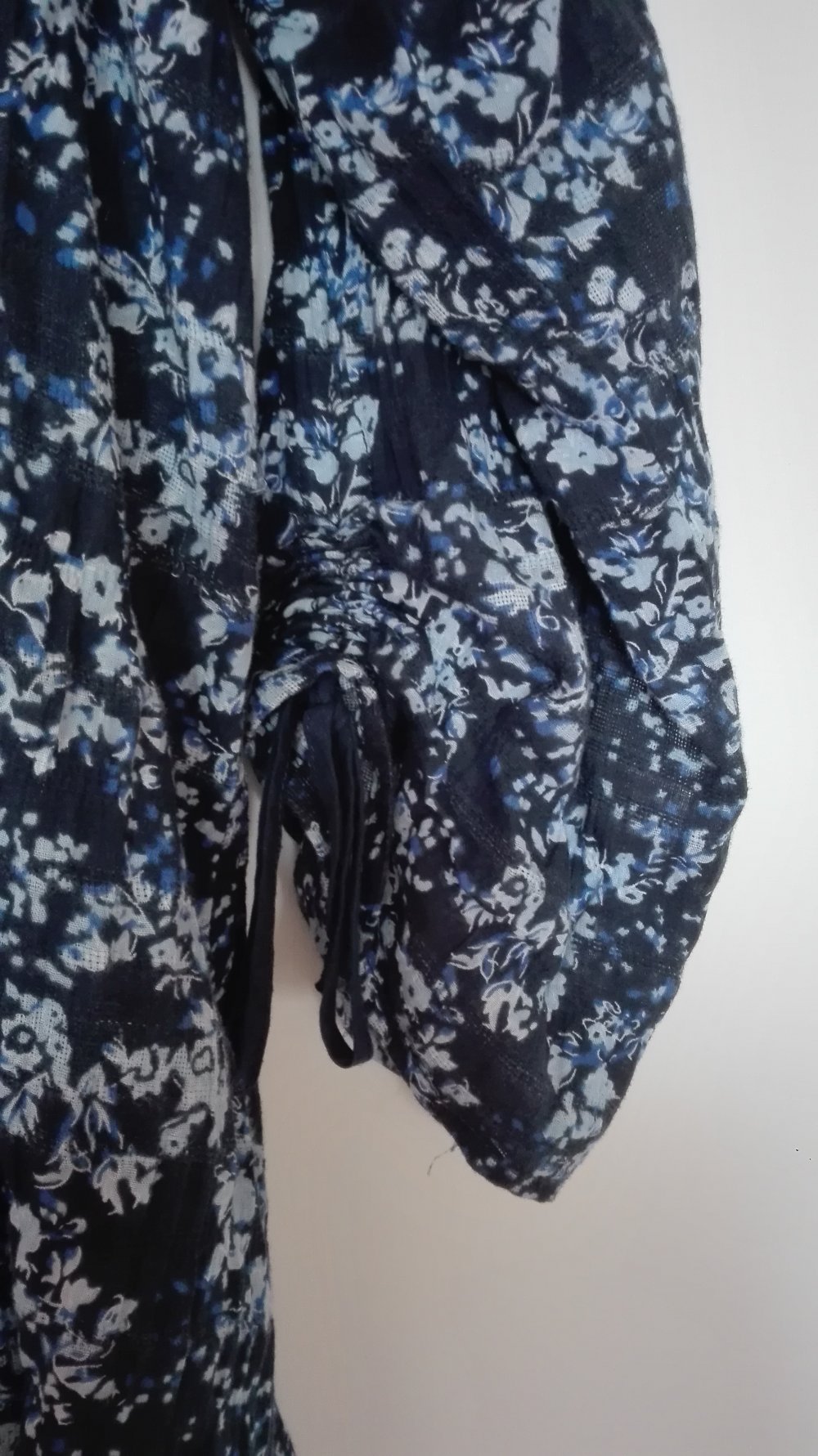 Tom Tailor: Schöne dunkelblau-schwarze Tunika mit Blumenprint Gr. 40