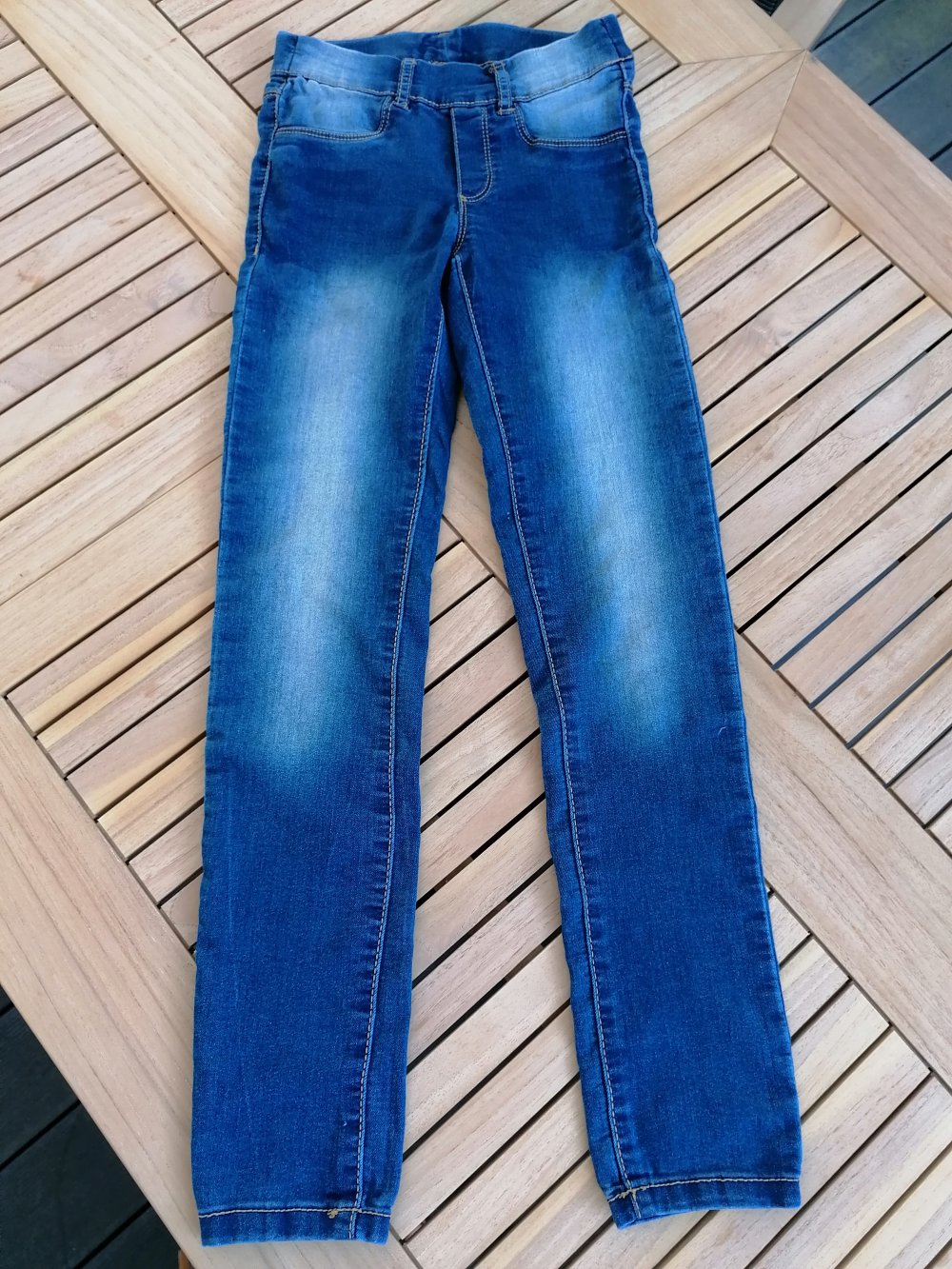 Page one Young: Jeggins Gr. 140