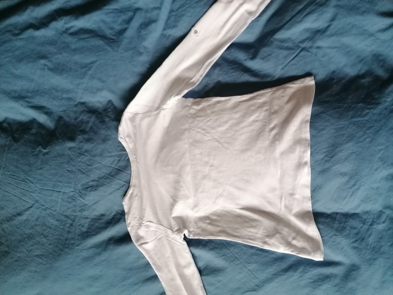 Okaidi: weißes Langarmshirt mit Peace-Applikation Gr. 140