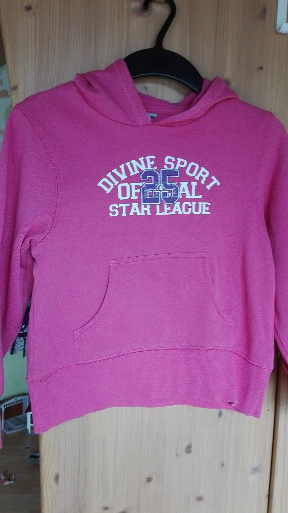 pinker Hoodie mit Aufschrift Gr. 140