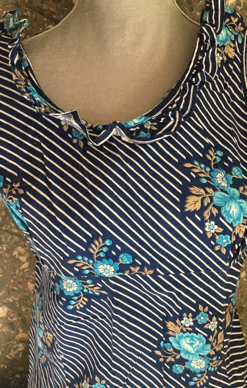 Kleid aus Baumwolle