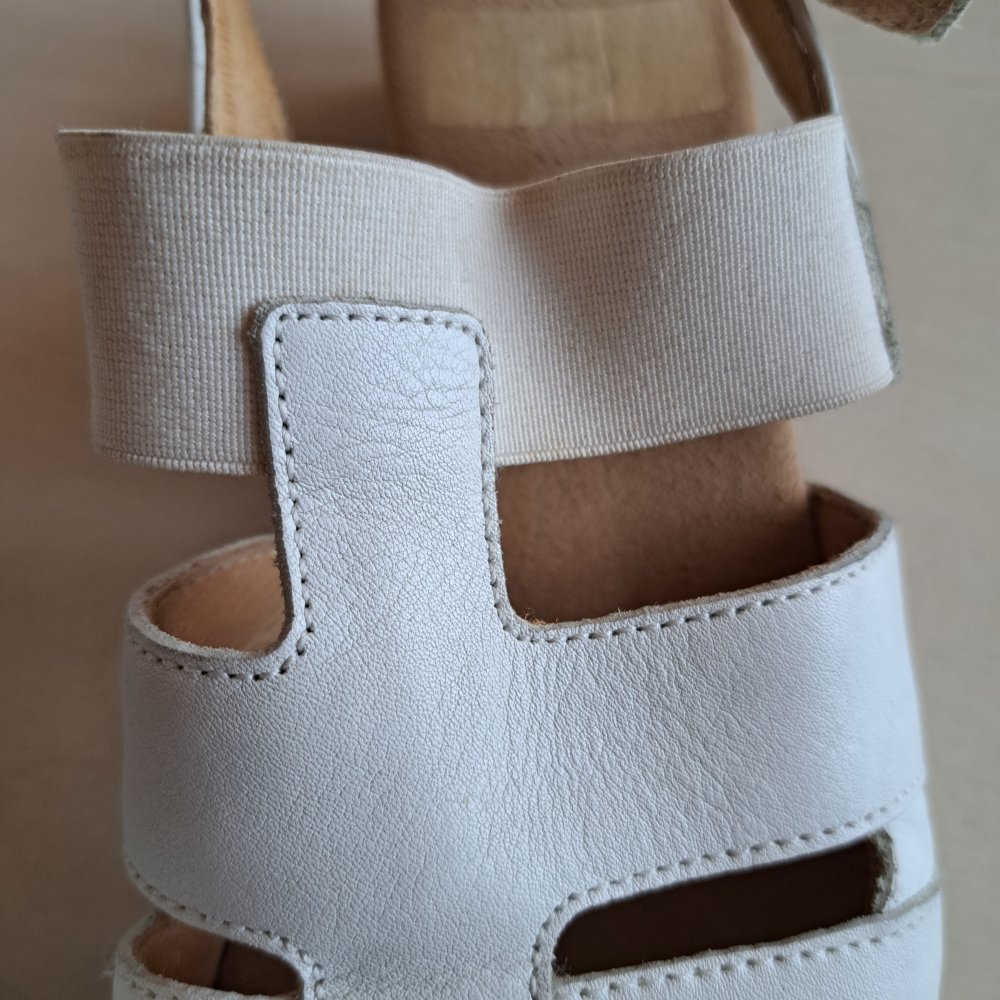 GABOR Sandalen Leder weiß stretch Gr. 6 / 39 kaum getragen