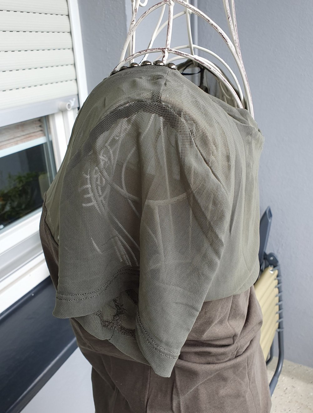Khaki-farbenes T-Shirt H&M